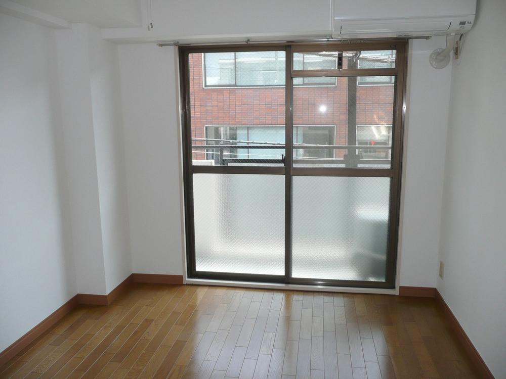 Non-living room. Western-style room (south side)