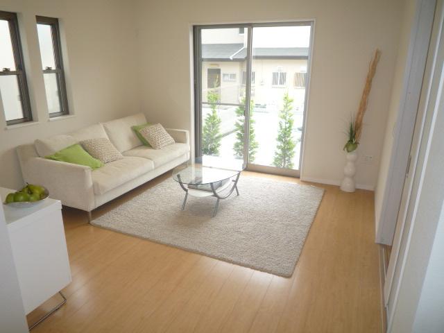 Same specifications photos (Other introspection)