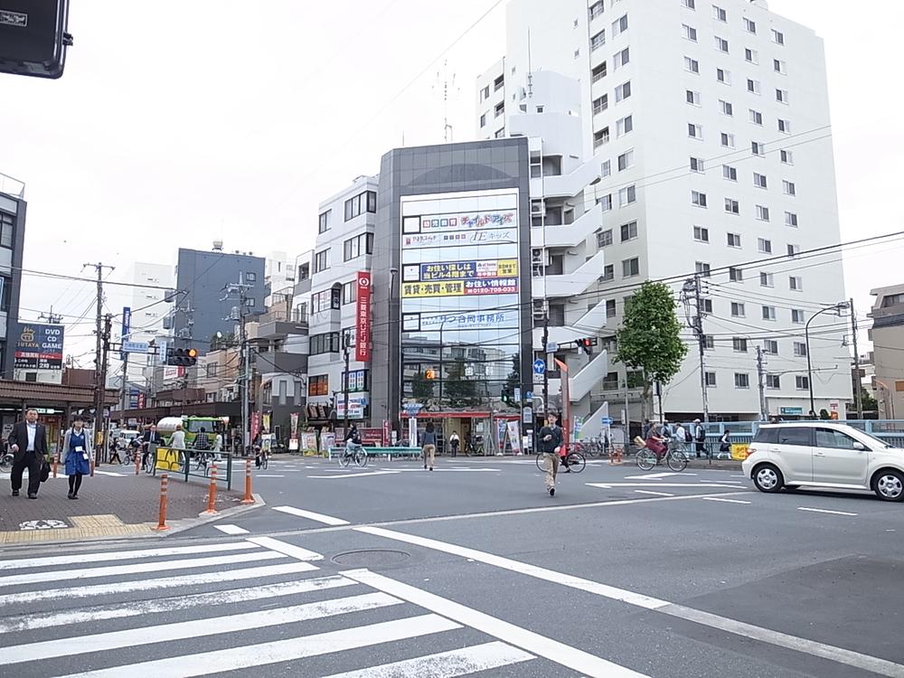 station. Marunouchi Line "Honancho" a 10-minute walk from the 800m Honancho Station to Station. Shopping center and restaurants is convenient to many shopping