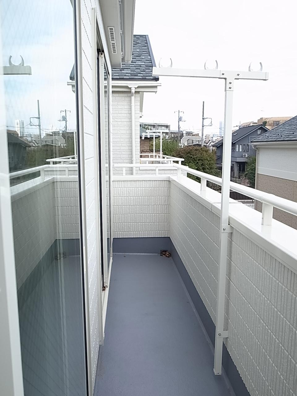 Balcony. Good per yang