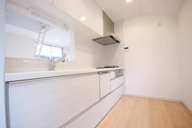 Kitchen. B Building room (November 2013) Shooting