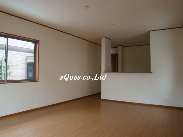 Same specifications photos (living). Same specifications