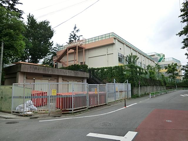 Primary school. 410m to Suginami Ward Suginami second elementary school