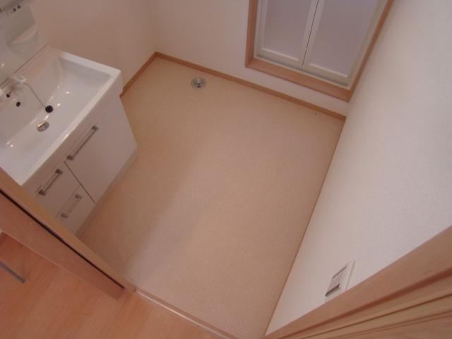 Wash basin, toilet. Indoor (September 2013) Shooting