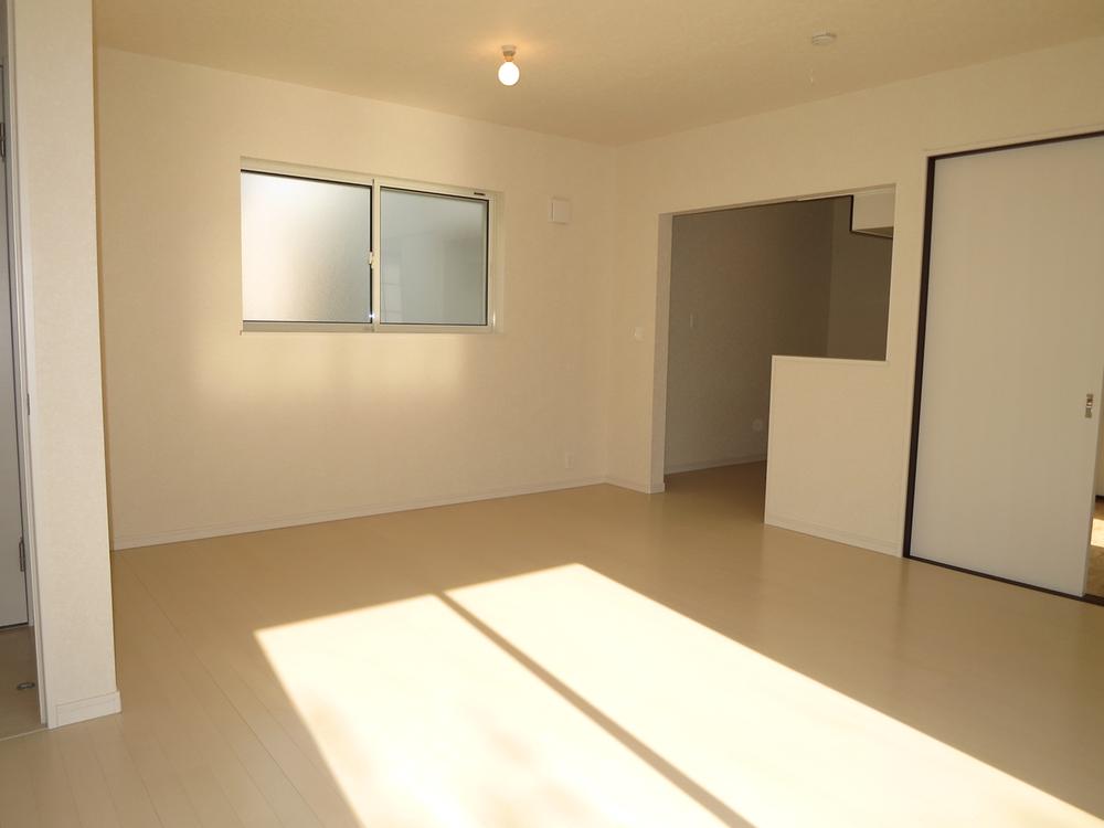 Living. Local (11 May 2013) Shooting