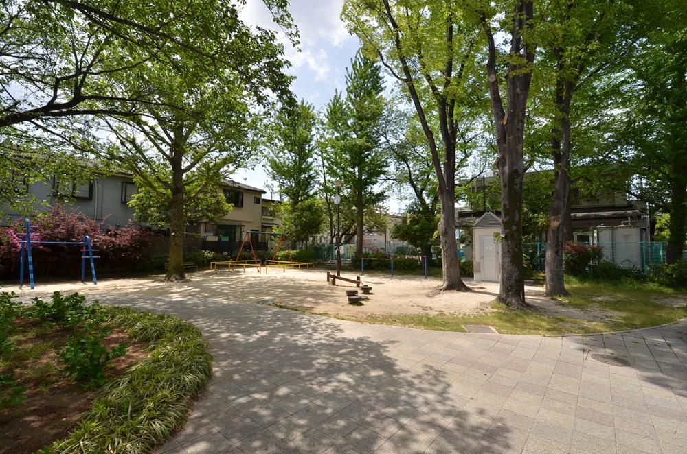park. 380m until Izumi children amusement ※ Walk a fraction of the articles and is calculated in 1 minute = 80m. ※ Surrounding environment photo of me is what was taken in April 2013.