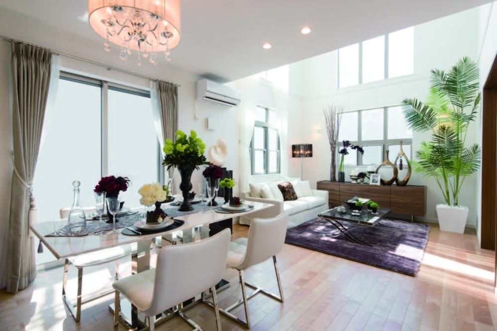 Living. Model house living ・ Dining (1 Building ・ 2013 September shooting)