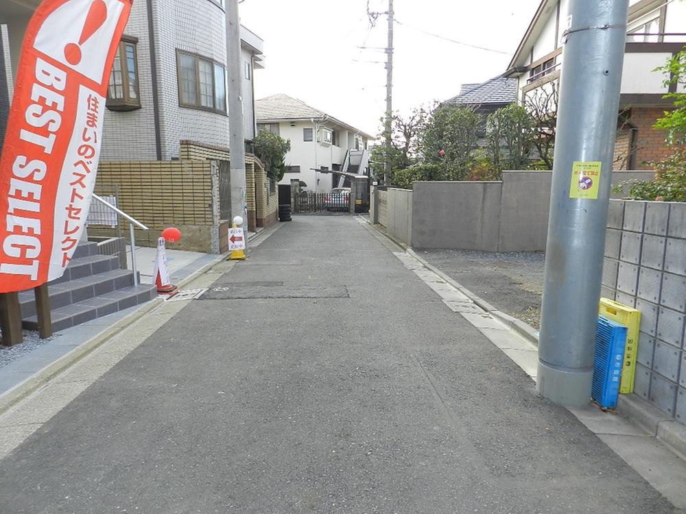 Local photos, including front road. Local (12 May 2013) Shooting