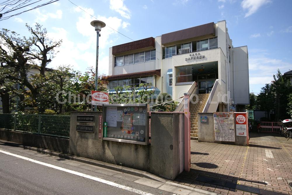 Convenience store. Ward to children's house 460m