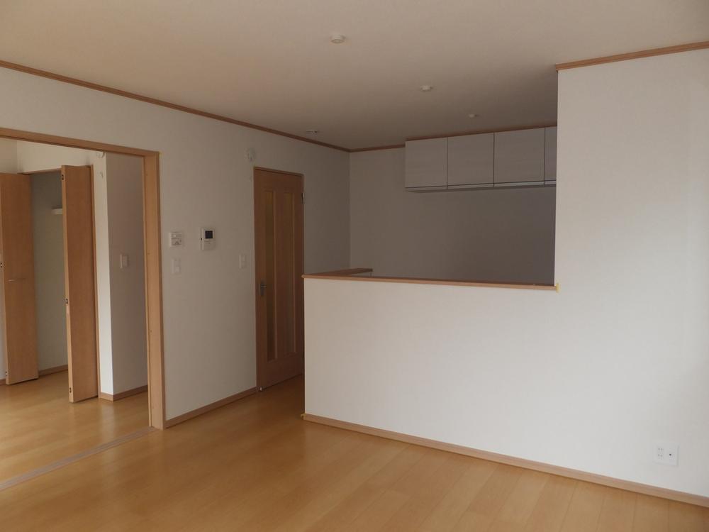 Living. Local (11 May 2013) Shooting