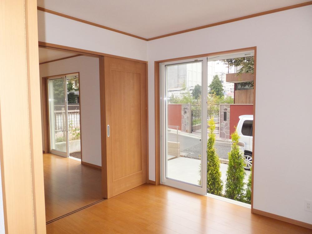 Non-living room. Local (11 May 2013) Shooting