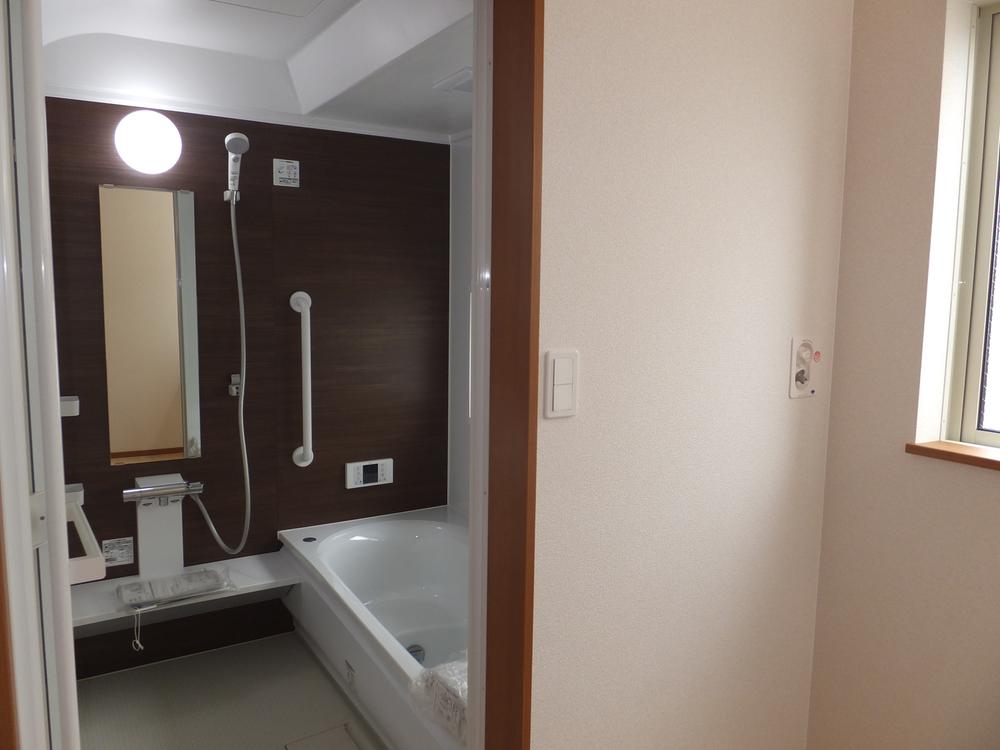 Bathroom. Local (11 May 2013) Shooting