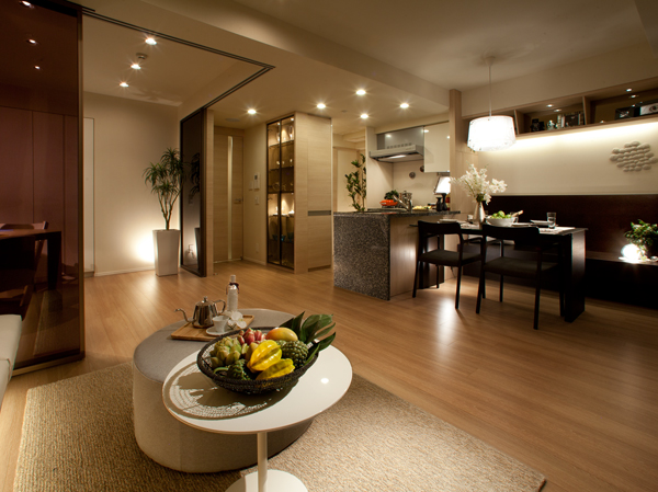 Living.  [living ・ dining] Living the family gather ・ The dining, Was an emphasis on ties with other space. Kitchen with a sense of unity, Also possible Western-style be used to open, Large windows to incorporate the sunlight with plenty. By connecting the space, Lead the family, Bright, open living space.  ※ Following publication photograph of the concept room D type (some paid options including / Application deadline Yes) ※ Room amenities can be confirmed in the concept room. (The room is not the same as those of this sale)