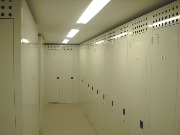 Other.  [Trunk room (all mansion ・ Free of charge)] Installing a trunk room of all dwelling units worth on the first floor common area. Ya those used outdoors, such as outdoor goods and sports equipment, For convenient storage of bulky. (Same specifications)