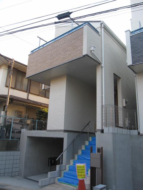 Local appearance photo. Local (12 May 2013) Shooting