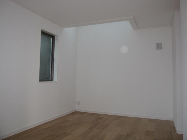 Non-living room. Indoor (12 May 2013) Shooting