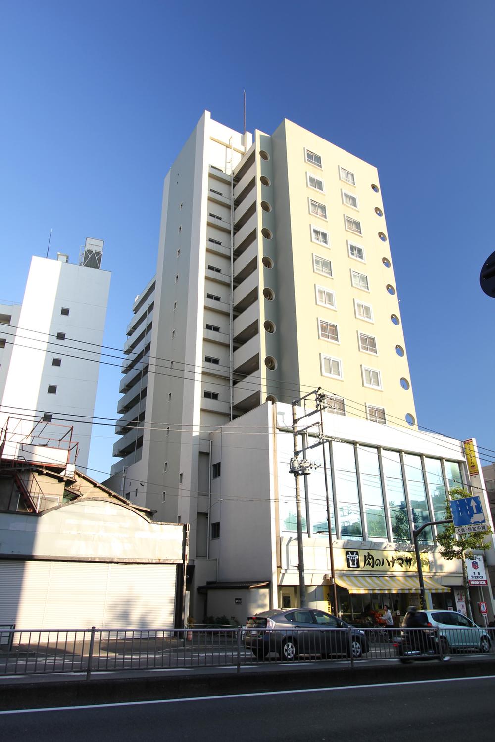 Local appearance photo. local