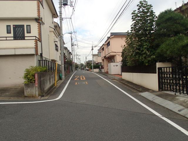 Other. Frontal road. Neighborhood is a residential area of the first kind exclusive residential area.