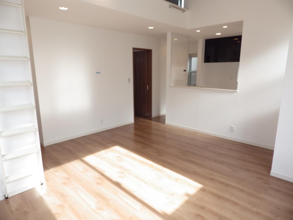 Living. Indoor (12 May 2013) Shooting