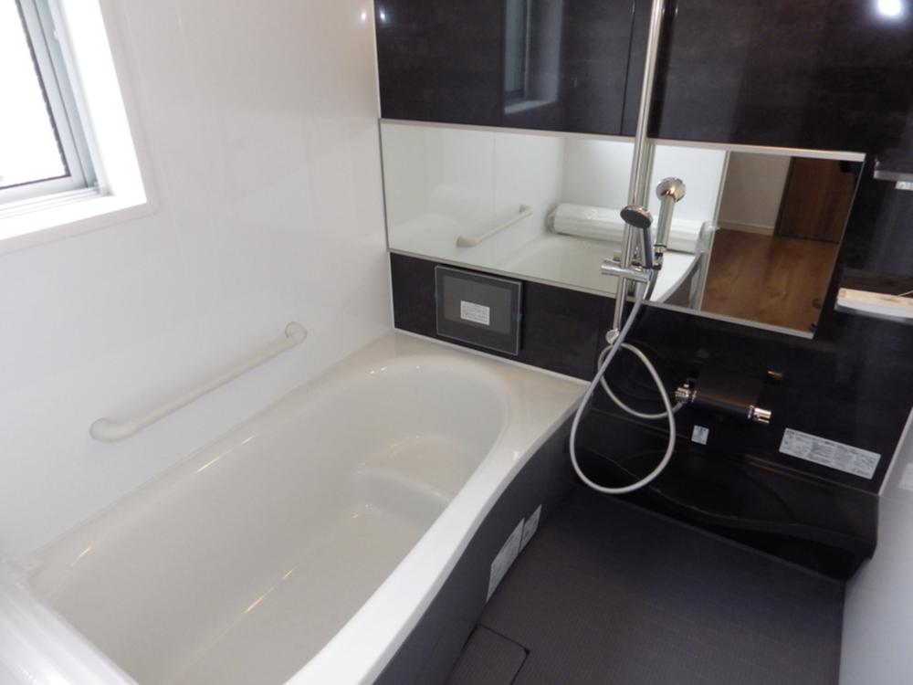 Bathroom. Indoor (12 May 2013) Shooting