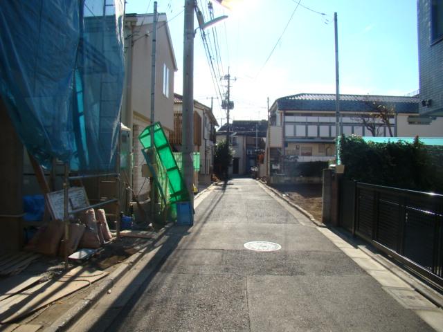 Local photos, including front road. Local (12 May 2013) Shooting