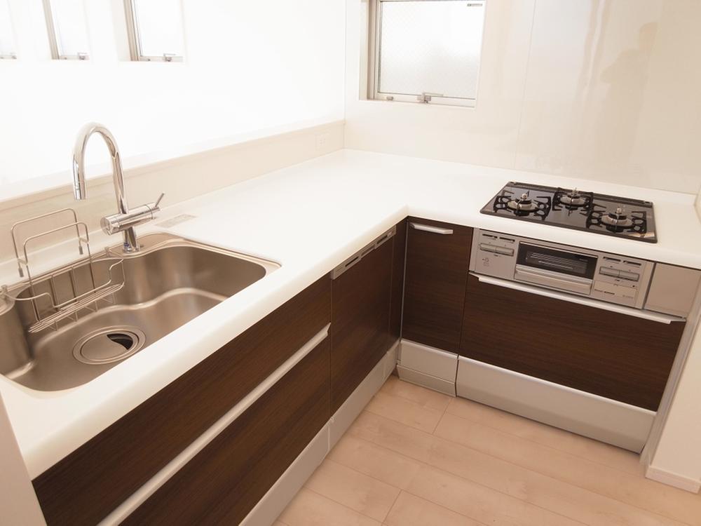 Kitchen. C Building: Kitchen