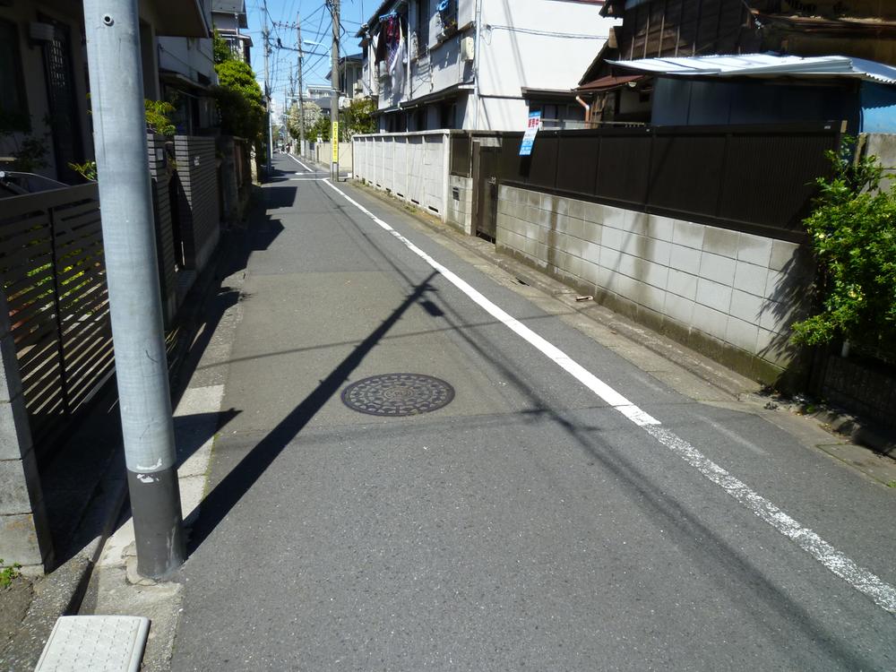 Local photos, including front road. Local (April 2013) Shooting