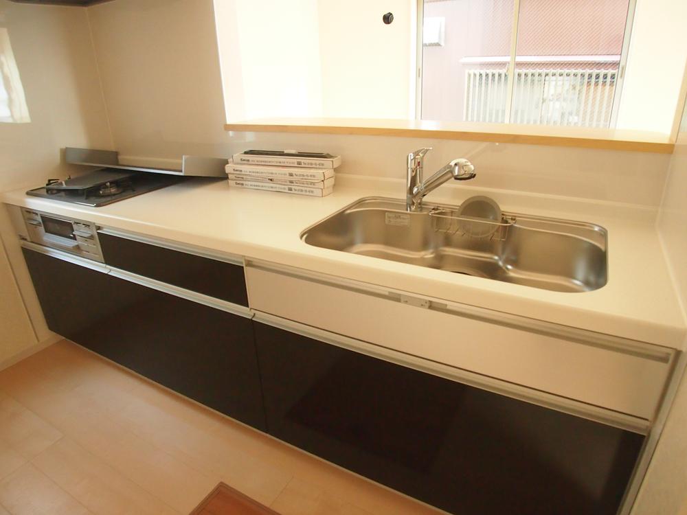 Kitchen. Local (12 May 2013) Shooting