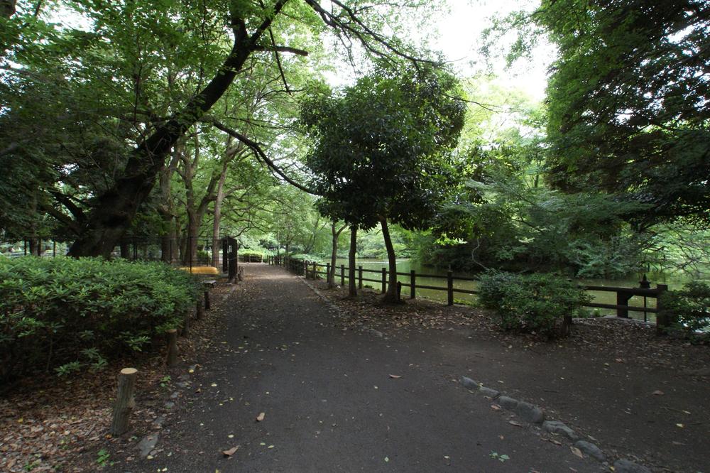 park. 607m to Tokyo Metropolitan Wada moat park