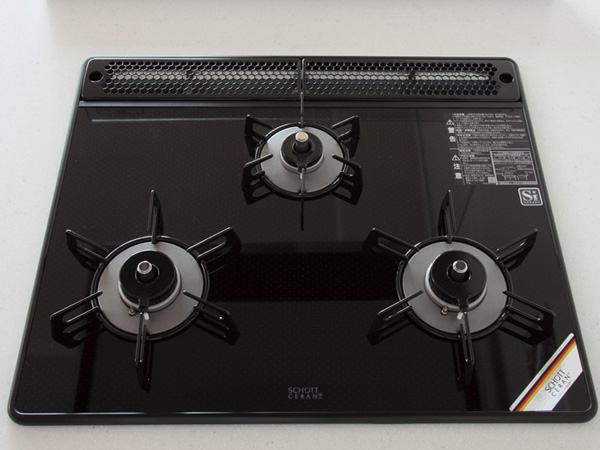 Kitchen.  [Glass top stove] Also quickly one wipe boiled spills and oil stains. Easy to adopt a glass-top stove Care. (Same specifications)