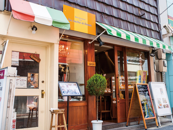 Surrounding environment. Northern Setoru Dudu Man (about 520m / European-style bakery to set up a shop to walk 7 minutes) alley. Also can be purchased cake not only bread, Guests can also enjoy meals and drinks.