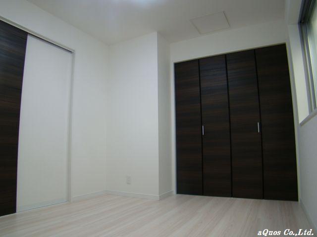 Non-living room. Indoor (11 May 2013) Shooting