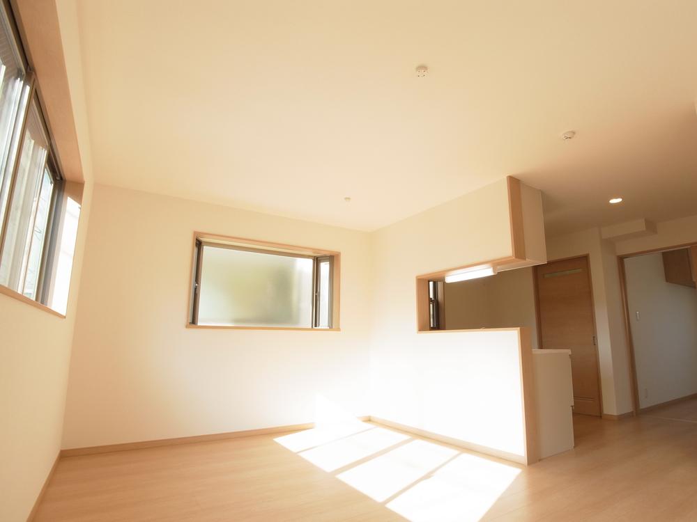 Living. Local (September 2013) Shooting