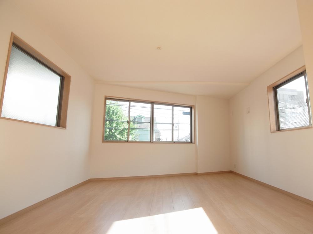 Non-living room. Local (September 2013) Shooting