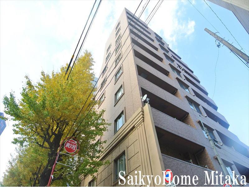 Local appearance photo. Local (11 May 2013) Shooting