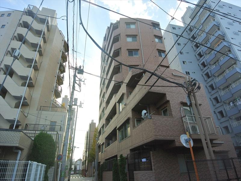 Local appearance photo. Local (11 May 2013) Shooting