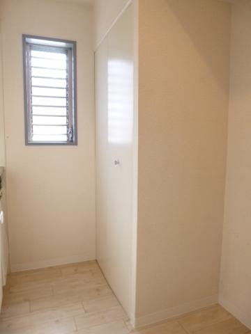 Other. Laundry Area