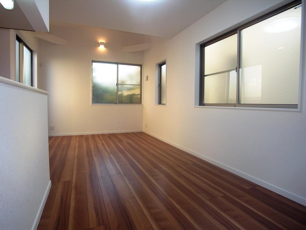 Living. Indoor (11 May 2013) Shooting