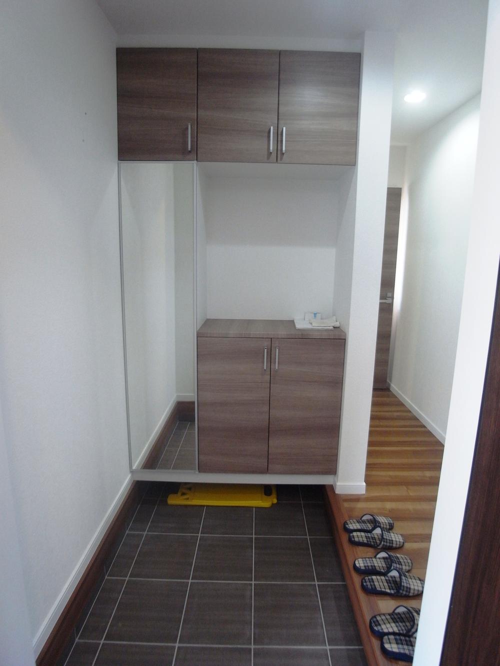 Entrance. Local (11 May 2013) Shooting