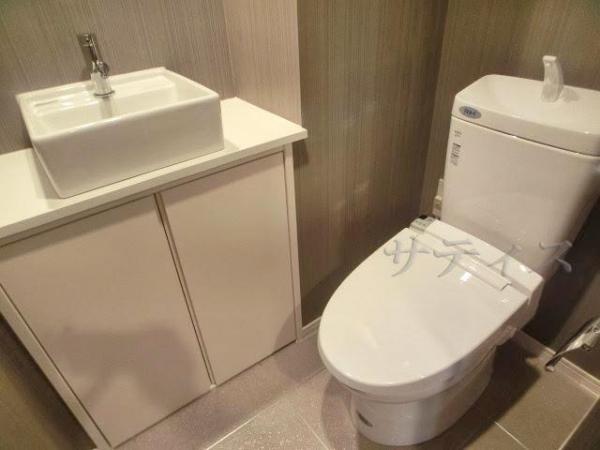Toilet