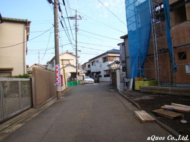 Local photos, including front road. Local (10 May 2013) Shooting