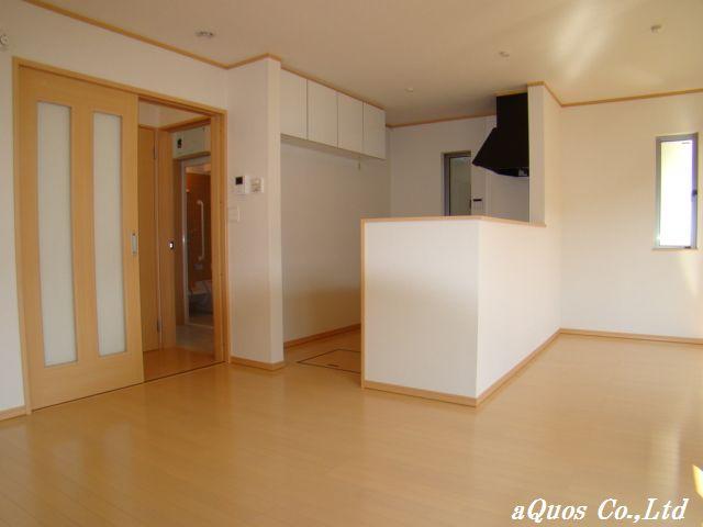 Same specifications photos (living). Same specifications