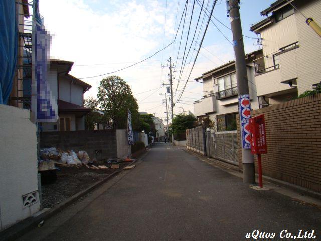 Local photos, including front road. Local (10 May 2013) Shooting