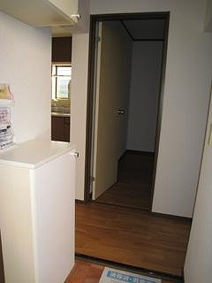 Entrance. Room 101 of the room is a picture.