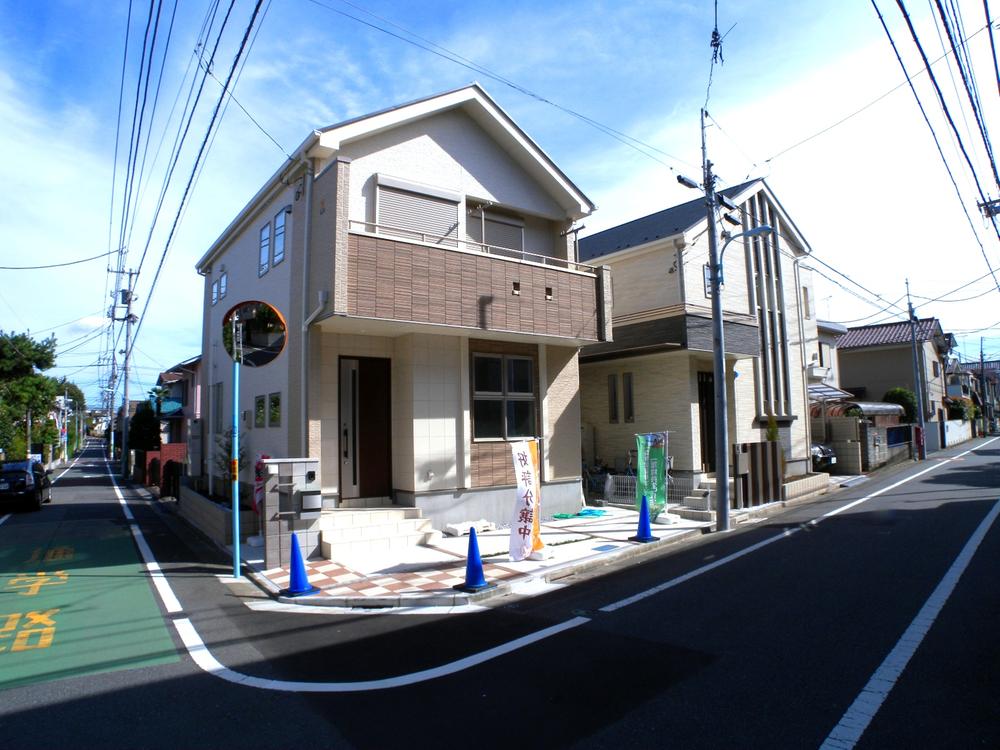 The entire compartment Figure. Compartment figure