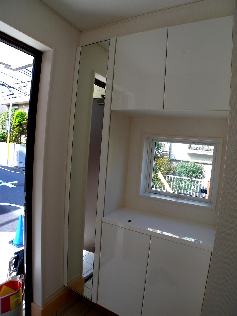 Entrance. Indoor (11 May 2013) Shooting