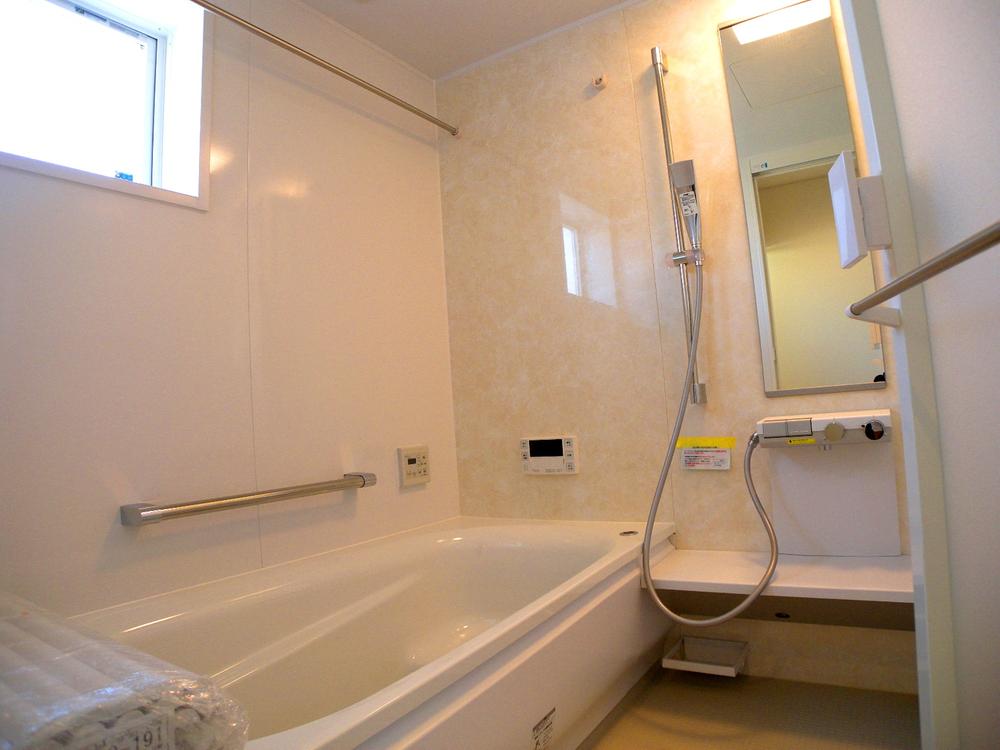 Bathroom. Indoor (11 May 2013) Shooting