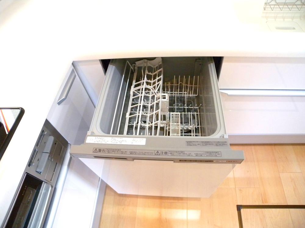 Kitchen. Indoor (11 May 2013) Shooting