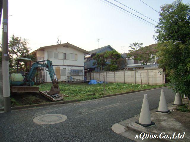 Local photos, including front road. Local (September 2013) Shooting