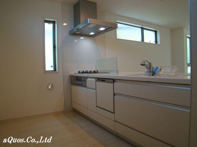 Same specifications photo (kitchen). Same specifications